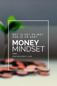 Toen ik 5 jaar geleden voor het eerst hoorde over money mindset, was mijn reactie “wat een onzin, ik haat al dat zweverige gedoe!” Dat laatste klopt nog steeds, want ik ben vrij nuchter, maar ik heb sindsdien zelf gemerkt wat een goede money mindset voor je kan betekenen. Je mindset heeft namelijk véél meer invloed op je financiën dan je in eerste instantie denkt! In deze blog leg ik uit wat money mindset nou eigenlijk is, waarom het nuttig is om die van jou te verbeteren en geef ik je een paar praktische tips om daar vandaag al mee te beginnen! Aan je mindset werken is in de afgelopen jaren gelukkig redelijk normaal geworden, dus waarom zou je dan niet ook aan je money mindset werken?